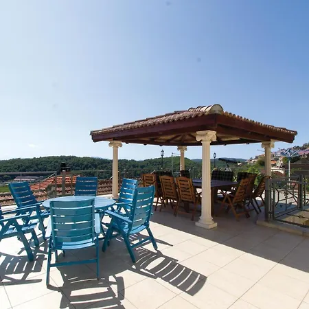 Pet Friendly In 別荘 Čara